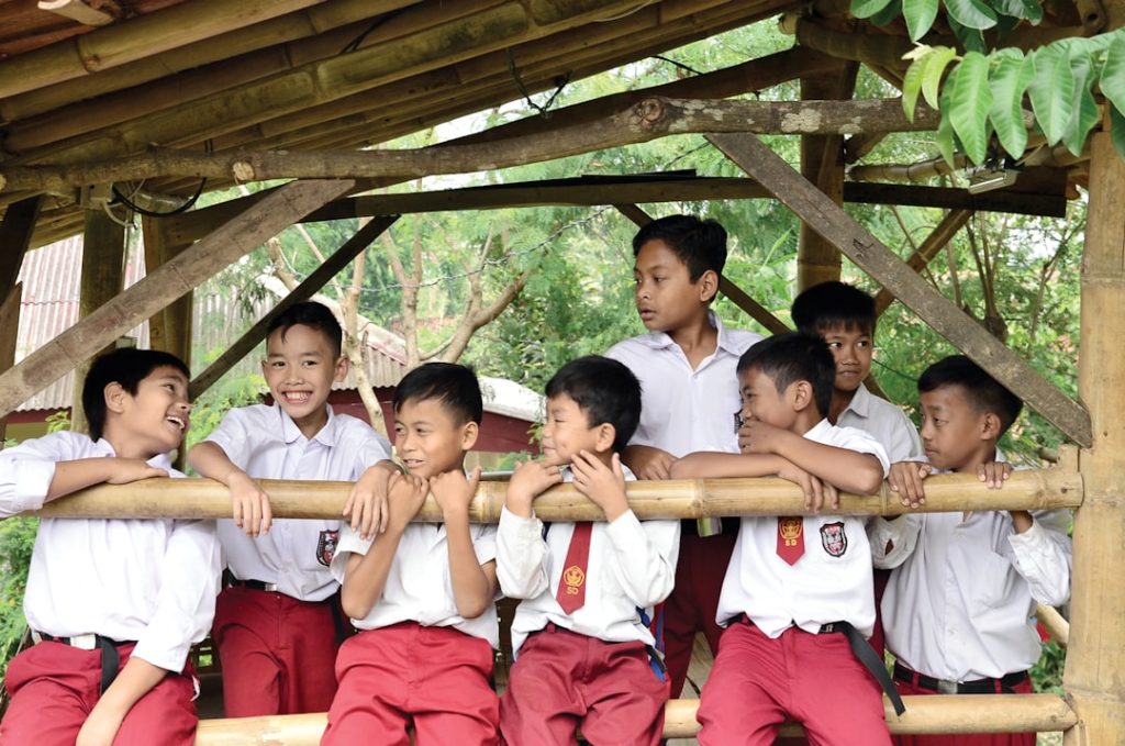 Anak-anak yatim penerima beasiswa